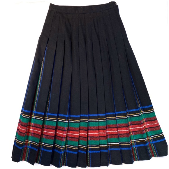 Pendleton Long Pleated Wool Black W/Plaid Midi